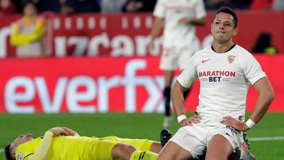 Sevilla y Chicharito Hernández perdieron racha positiva en derrota ante Villareal
