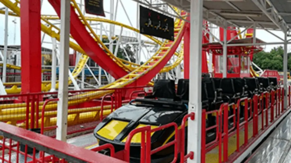 Accidente en juego mecánico en la Feria de Chapultepec dejó dos muertos