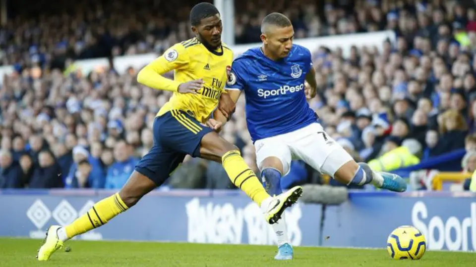 Arsenal y Everton, con gris empate sin goles en espera de sus nuevos técnicos
