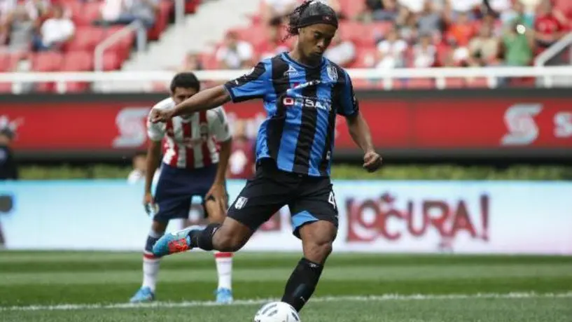 Cuauhtémoc Blanco y Ronaldinho se enfrentarán en Zacatepec en noviembre