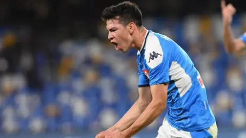 Chucky Lozano: Gattuso convocó al mexicano para el duelo contra Hellas Verona