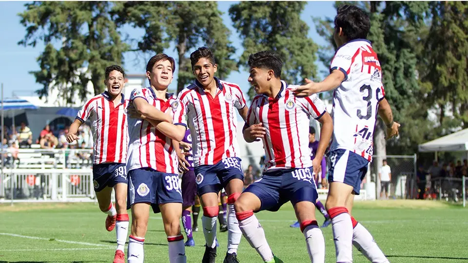 Chivas realiza visorías virtuales por coronavirus