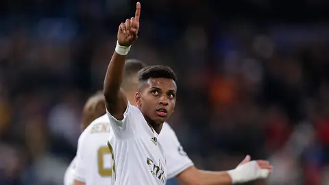 Rodrygo se quedó con el balón de su primer hat-trick como jugador del Real Madrid