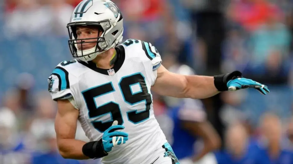Luke Kuechly estaría interesado en un rol con los Panthers tras su retiro