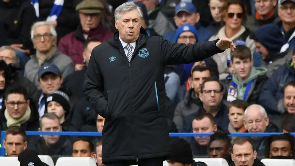 Ancelotti: 'Me hubiera gustado entrenar a Messi para compararlo con CR7'