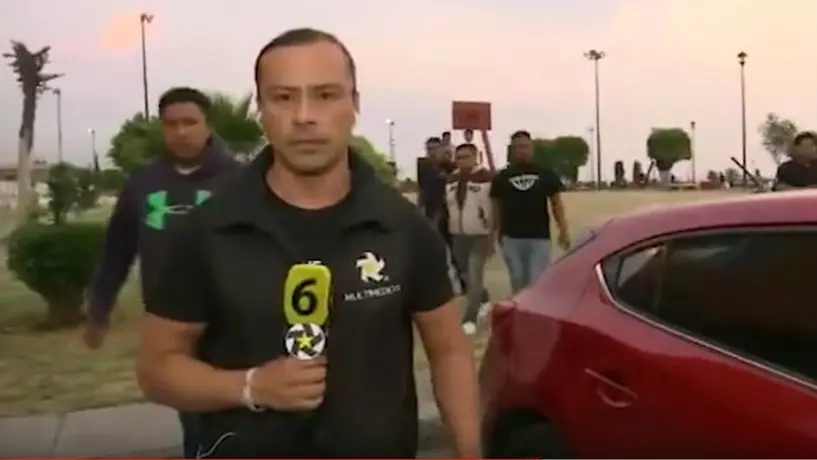 Choferes de Coacalco agredieron a periodistas durante transmisión en vivo
