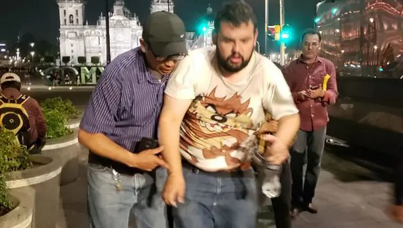 Agreden a fotógrafo de RÉCORD en marcha contra la violencia de género