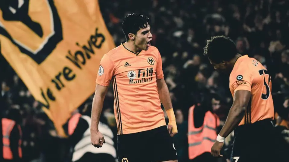 Raúl Jiménez anotó gol ante Liverpool en Premier League