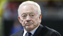 Jerry Jones fue sacado del aire por decir groserías en entrevista