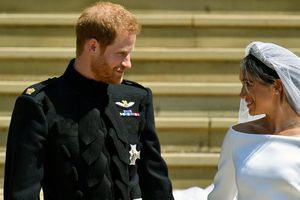 Príncipe Harry y Meghan Markle renunciaron a la familia real británica