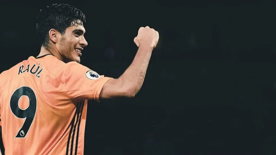 Raúl Jiménez estaría en la mira de Carlo Ancelotti tras su llegada al Everton