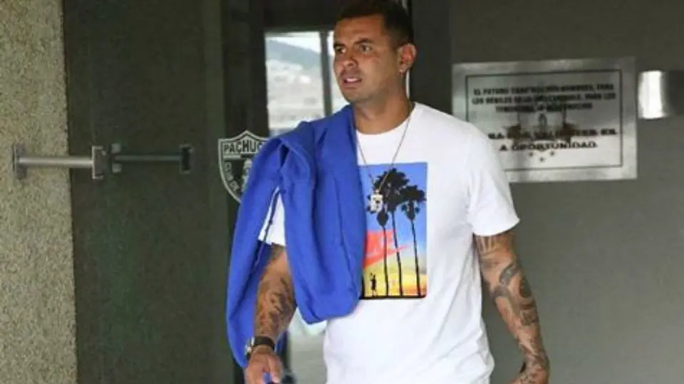 Esposa de Edwin Cardona desmintió los rumores del accidente en moto del futbolista
