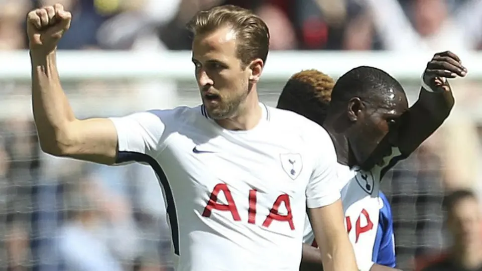 Tottenham valoraría venta de Harry Kane por 227 MDE para sanar finanzas