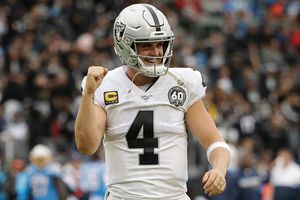 Raiders venció a Chargers y mantiene vivas sus esperanzas de Playoffs