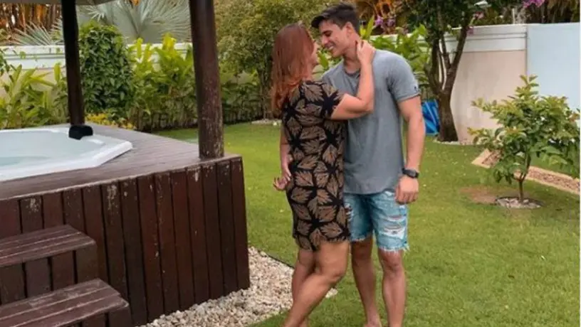 Madre de Neymar presumió a su nueva pareja 31 años más joven