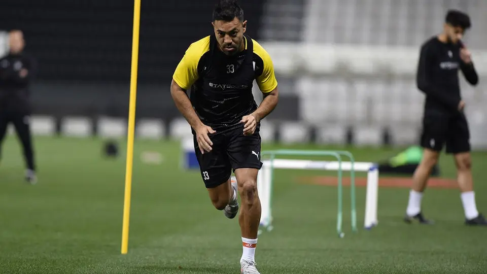 Marco Fabián tuvo su primer entrenamiento con el Al Sadd