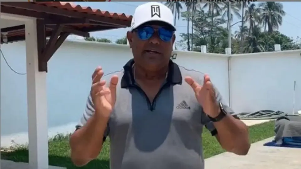 Negro Santos se disculpó por insultar al Pollo Ortiz