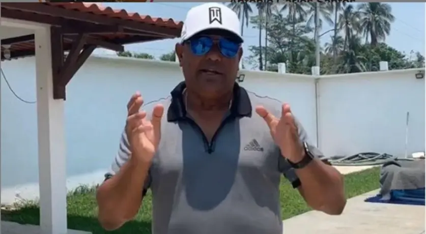 Negro Santos se disculpó por insultar al Pollo Ortiz