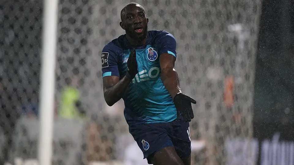 Moussa Marega abandonó el campo tras racismo en el Guimarães vs Porto