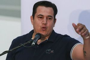 Entrenador de Canelo Álvarez donó despensas a familias de escasos recursos