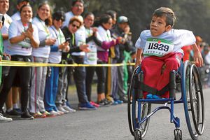 Deportistas especiales demuestran que no hay límites en Olimpiadas Comunitarias