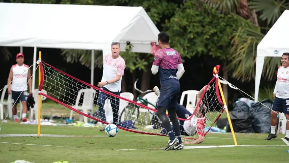 Chivas: Peláez, Coyote y Varela dan 'cátedra' en pretemporada del Rebaño