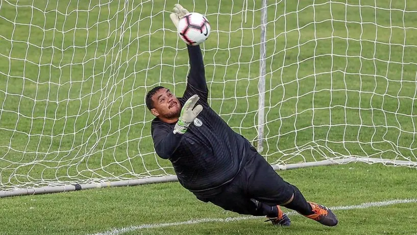 VIDEO: Portero con sobrepeso atajó penalti en la Champions de Oceanía