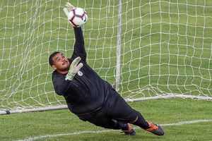 VIDEO: Portero con sobrepeso atajó penalti en la Champions de Oceanía