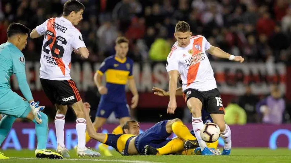 Pdte. de Argentina: 'Mayo, el peor mes para que regrese la Superliga'