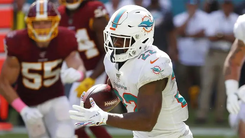 Dolphins cortó a Mark Walton por golpear a su novia embarazada