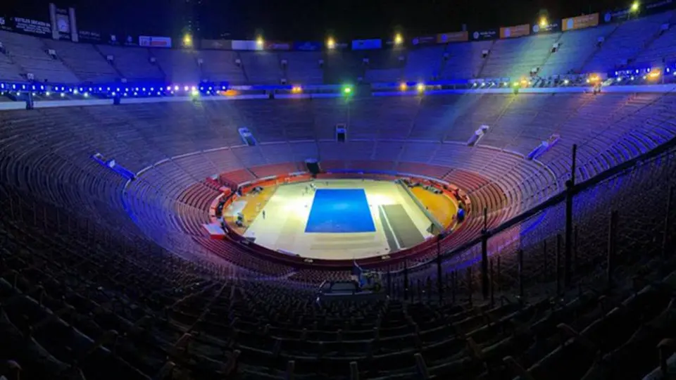 ¿Cómo fue la transformación de la Plaza México en cancha de tenis?