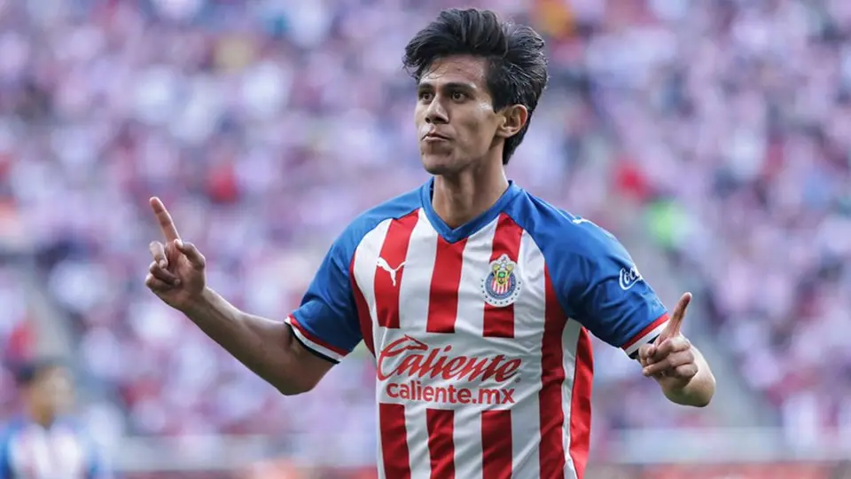 Revista compara a JJ Macías con Luis Suárez y lo pone entre lo más buscados del próximo mercado