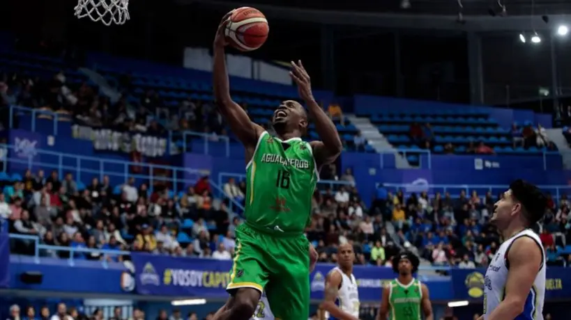 Aguacateros se impuso a Capitanes en primer juego de los Playoffs