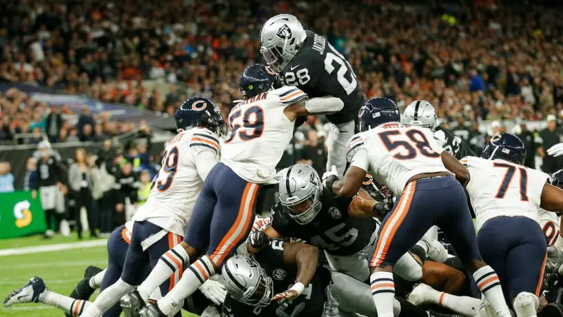Raiders remontó de forma agónica a Bears en Londres