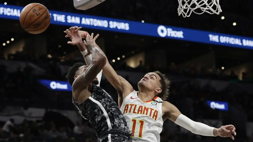 Hawks derrotó a Spurs en San Antonio 23 años después