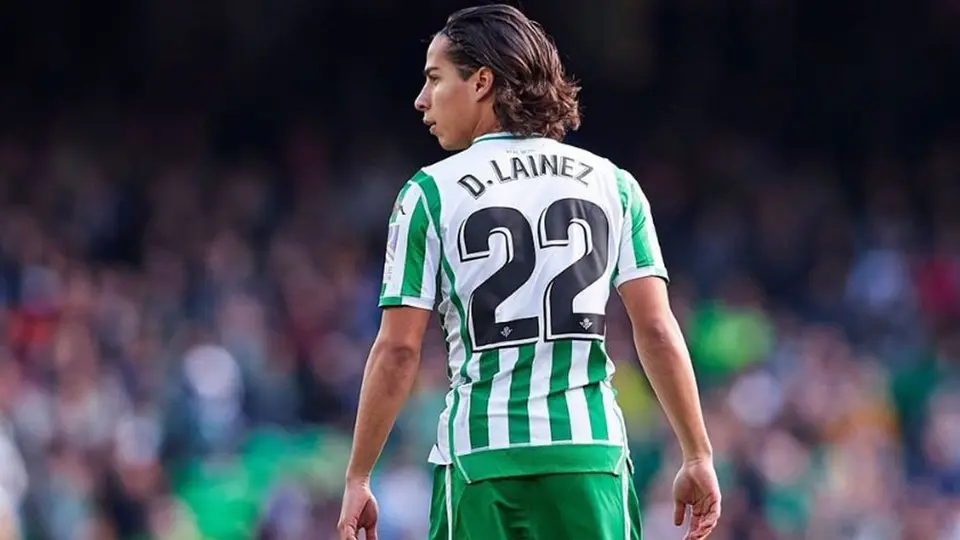 Betis busca la cesión de Diego Lainez en el mercado de invierno