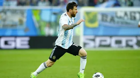 Felipe Melo reveló que Brasil intentaba detener a Messi a patadas