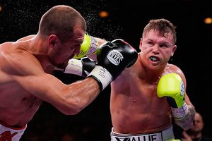Sulaimán aseguró que Kovalev es un cobarde por justificar derrota vs Canelo