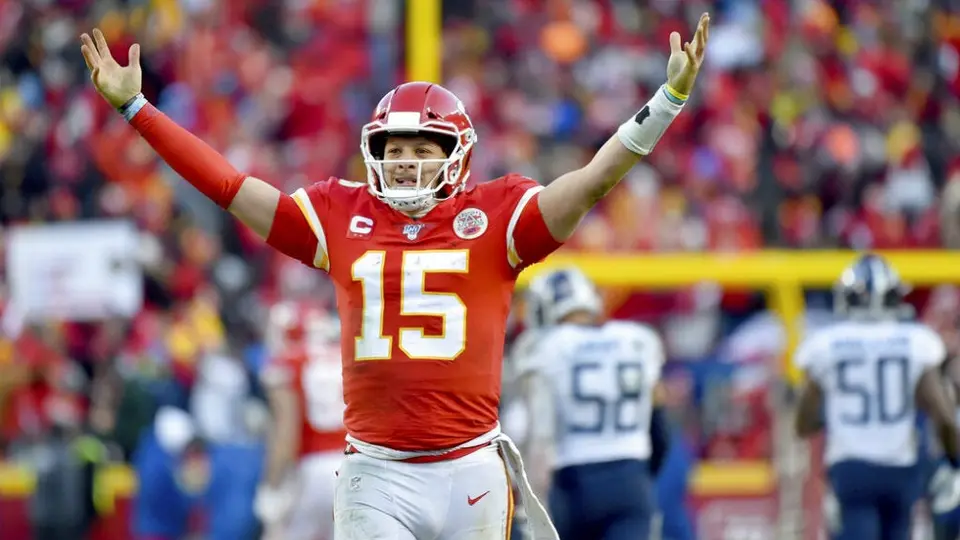 Mahomes estableció récord de pases sin intercepciones en postemporada