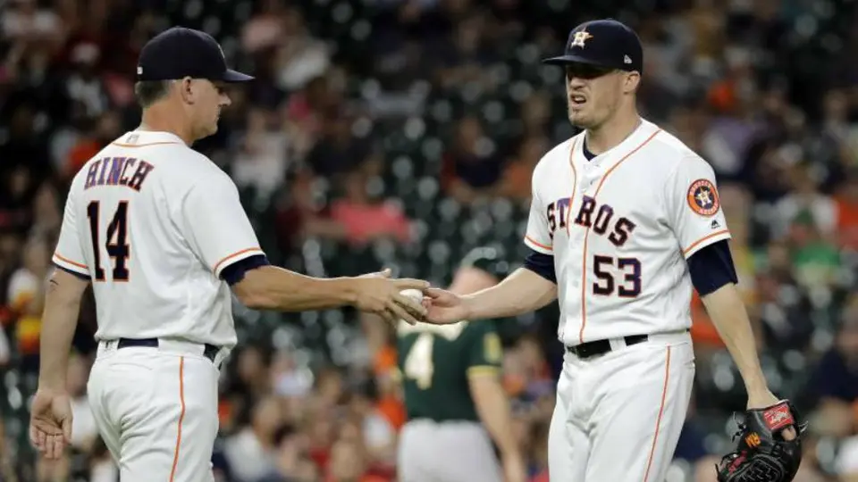 Pitcher de Astros ofreció devolver su anillo de Campeón por la trampa del equipo