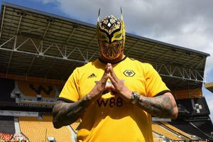 Wolverhampton felicitó a Sin Cara en Día Nacional de la Lucha Libre