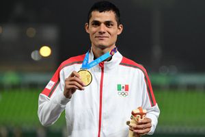 Conade dio de baja a Fernando Martínez tras acusación de violencia de género