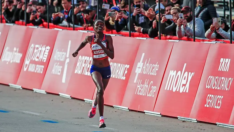 Keniana Brigid Kosgei rompió récord en maratón femenino