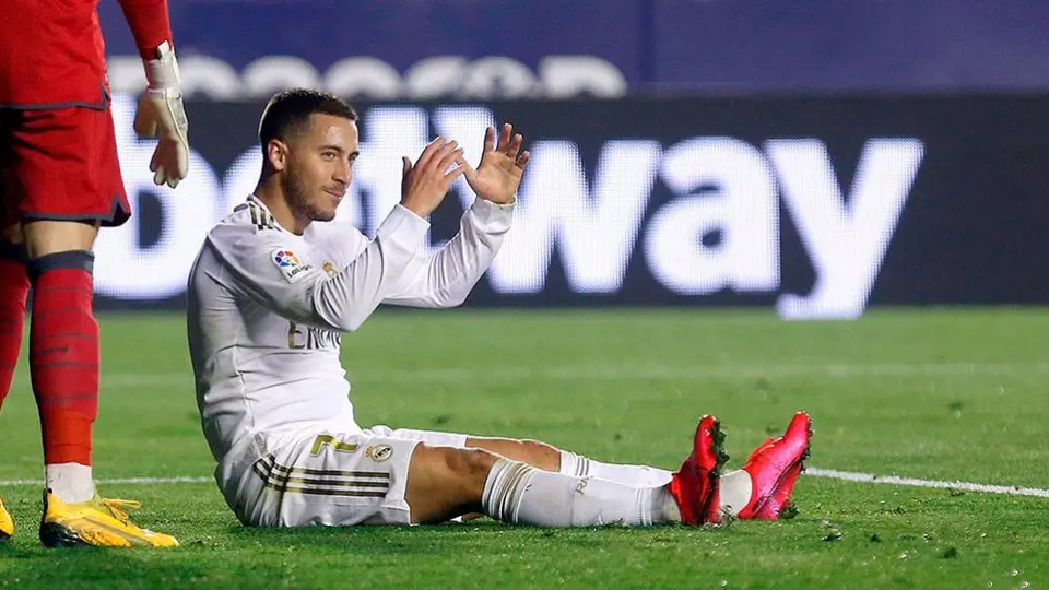 Eden Hazard sufrió una fisura en el peroné y estará varios meses fuera
