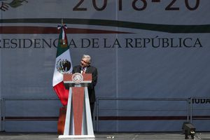 CDMX se paraliza en dos frentes por primer año de gobierno de Andrés Manuel López Obrador