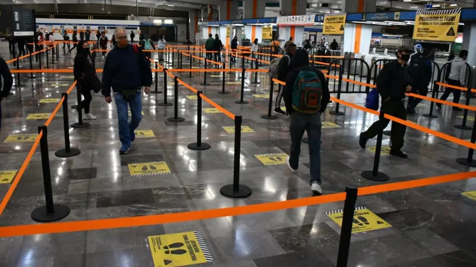 Metro de la CDMX exigirá a usuarios entrar por unifila en algunas estaciones