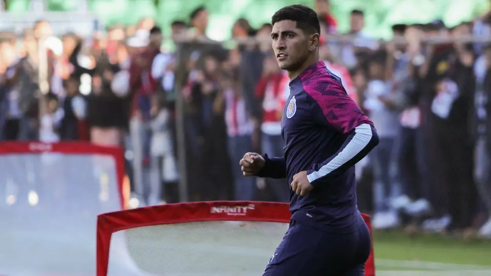 Chivas: Víctor Guzmán causa baja del Rebaño y volverá a Pachuca