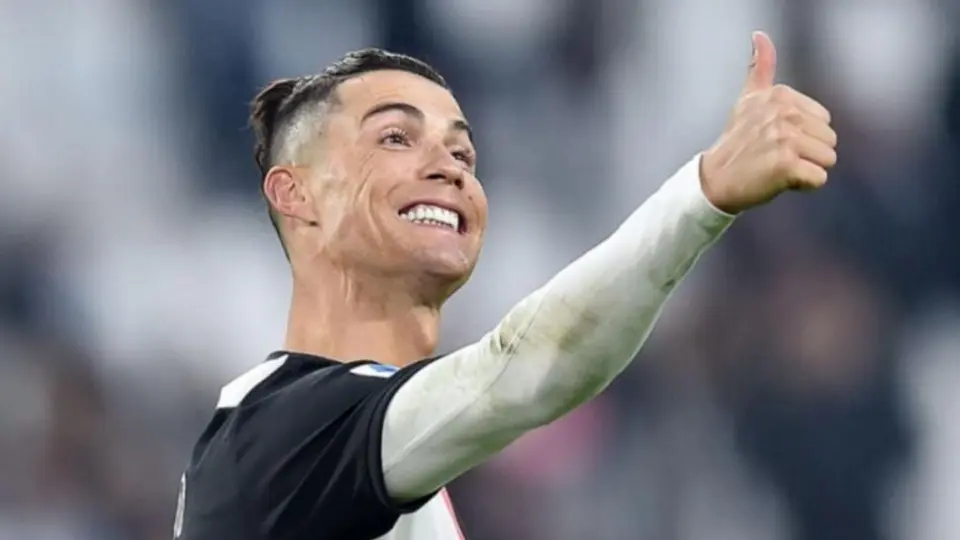 Cristiano Ronaldo habría accedido a una reducción en su salario por el COVID-19