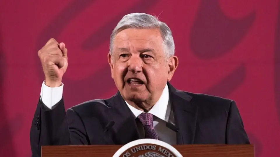 ¿Quién asumiría la presidencia si AMLO se va a cuarentena por COVID-19?