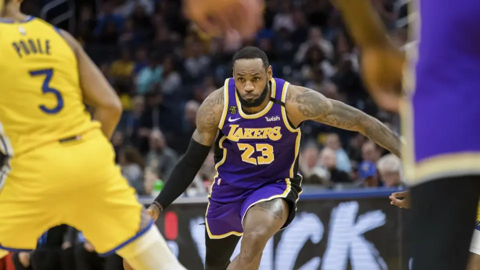 LeBron James, incluido en lista preliminar de Estados Unidos para Tokio 2020